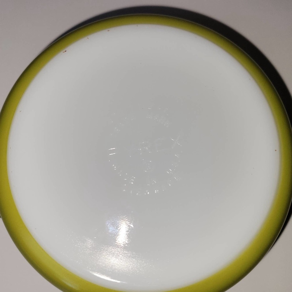 Pyrex Verde #472 1.5 Pints Round Casserole Dish without Lid - Picture 4 of 7